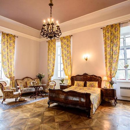 Chateau Hostacov Otel Dış mekan fotoğraf