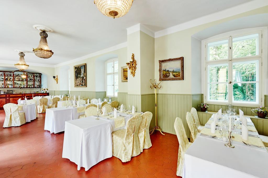 Chateau Hostacov Otel Dış mekan fotoğraf