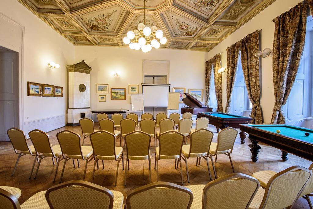 Chateau Hostacov Otel Dış mekan fotoğraf