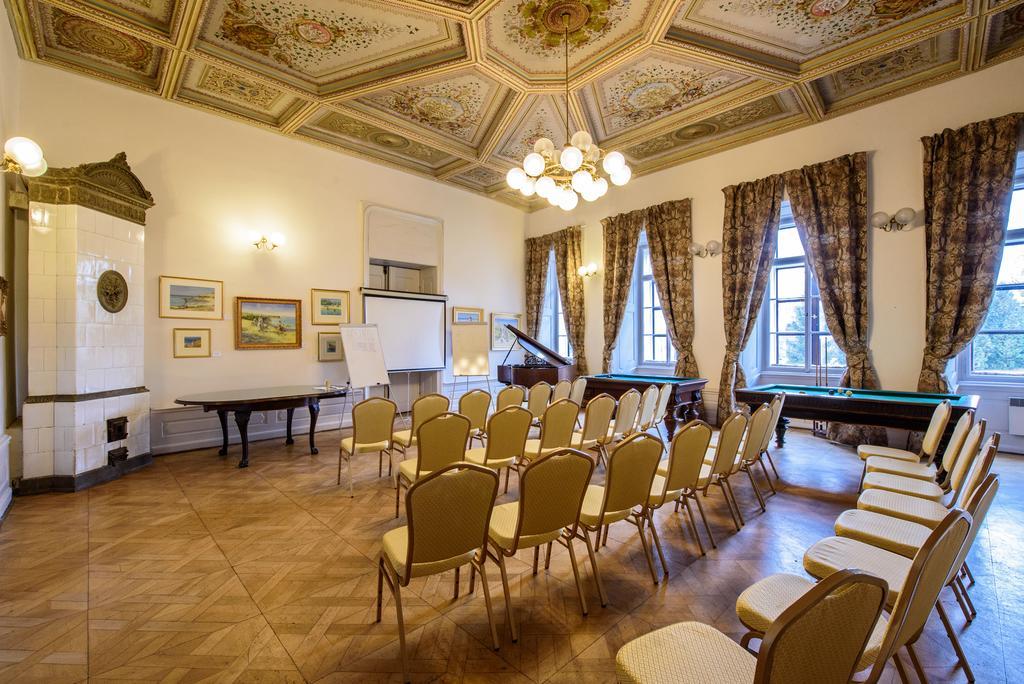 Chateau Hostacov Otel Dış mekan fotoğraf