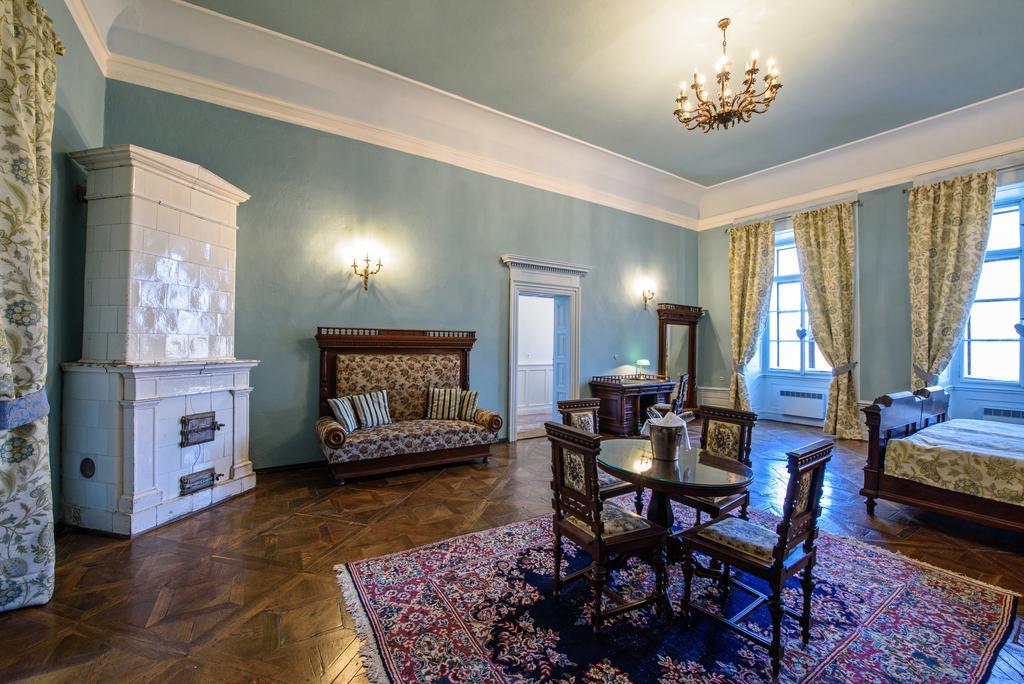 Chateau Hostacov Otel Oda fotoğraf