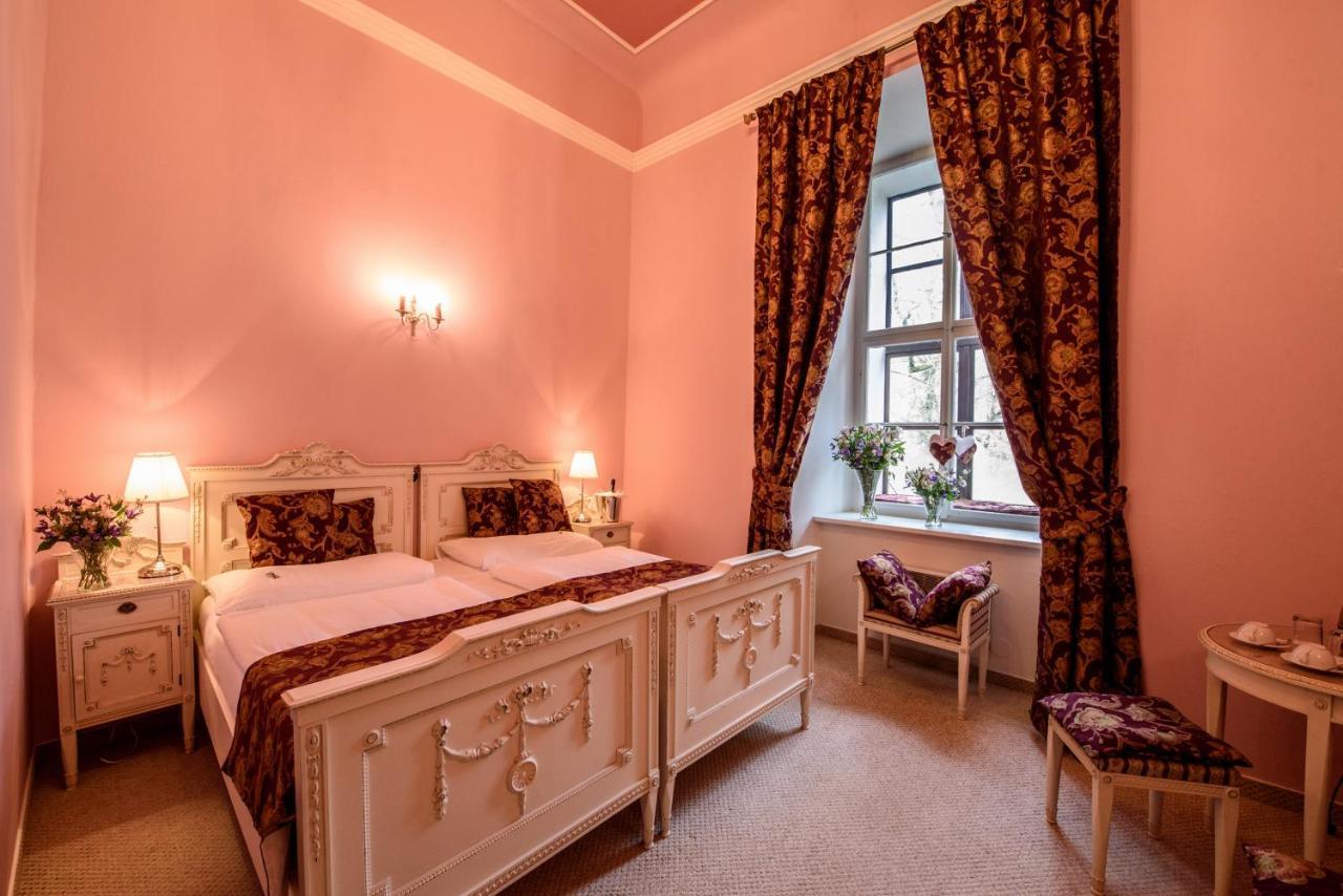 Chateau Hostacov Otel Dış mekan fotoğraf